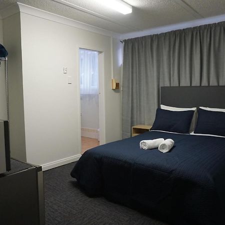 Warners Bay Hotel Экстерьер фото