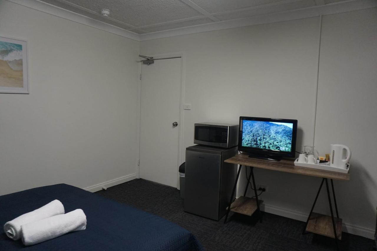Warners Bay Hotel Экстерьер фото